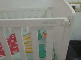 Cuna bebé blanca