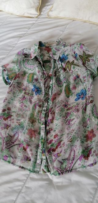 Blusa estampada manga corta