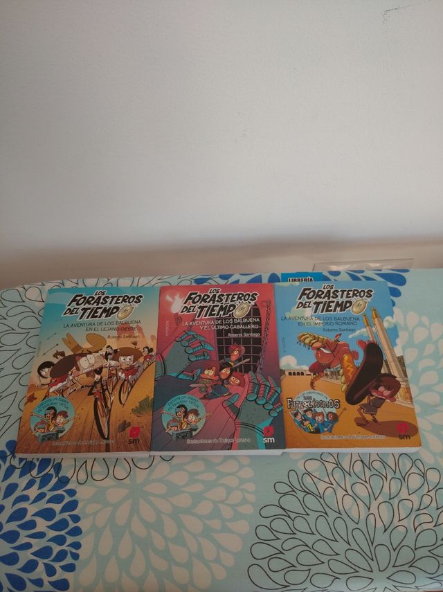 Libro infantil , los forasteros del tiempo.