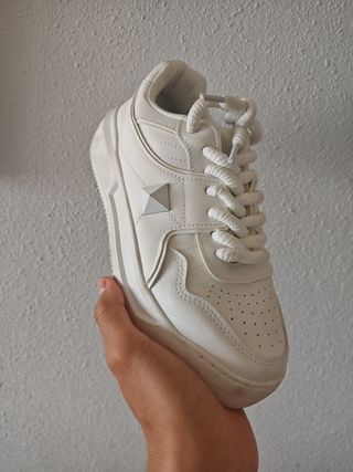 Zapatillas Valentino Garavani blancas, talla 40