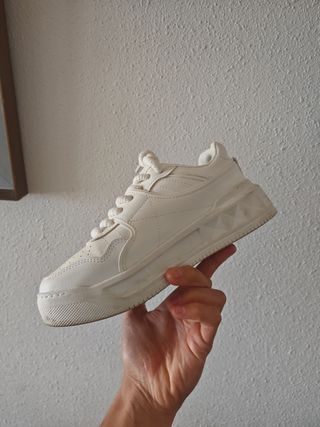 Zapatillas Valentino Garavani blancas, talla 40