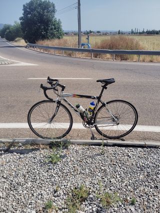 Bicicleta carretera BH aluminio