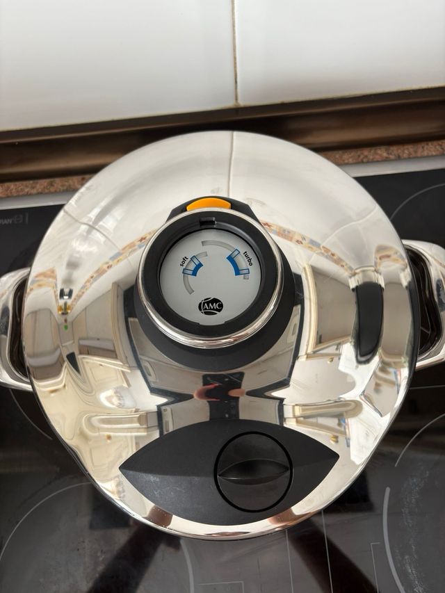 Panela AMC com tampa rápida 