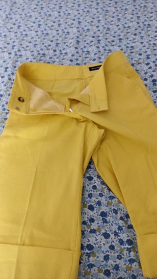Bermuda amarilla - Pantalón corto