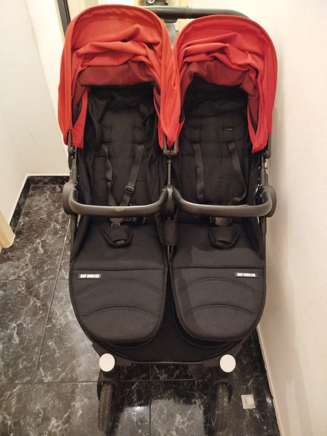 Carro gemelar Easy Twin 4 con plástico lluvia