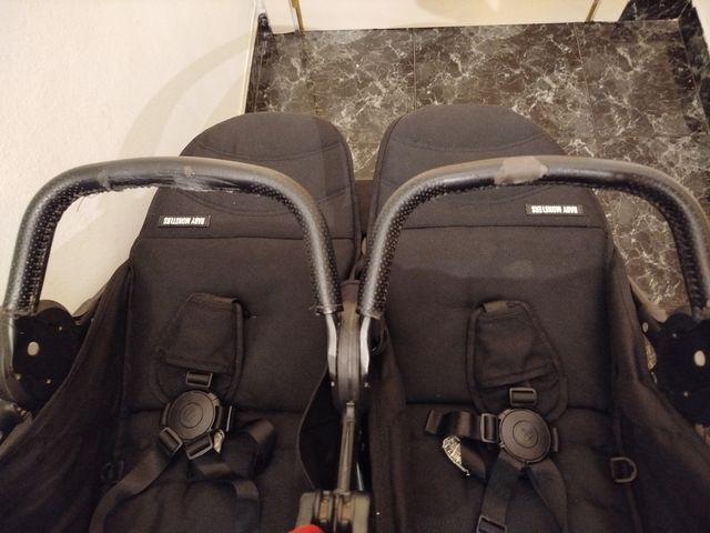 Carro gemelar Easy Twin 4 con plástico lluvia