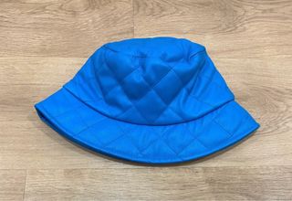 lote bucket hat + cinturón