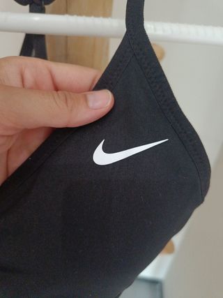 Sujetador deportivo NIKE negro