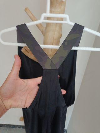 Camiseta NIKE negra tirantes