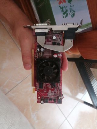 Tarjeta gráfica MSI Radeon HD 512MB
