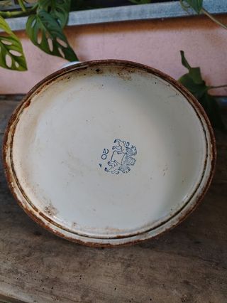 Brocca vintage smaltata bianca