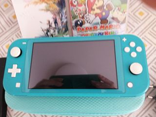Nintendo Switch Lite Blue + 2 giochi (160€)