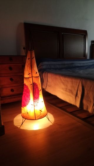 Lámpara árabe pie forja - beige/naranja/roja
