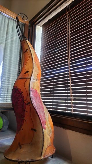 Lámpara árabe pie forja - beige/naranja/roja
