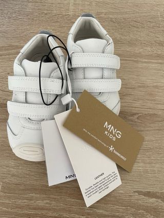 Zapatillas blancas biomecanics niño talla 21