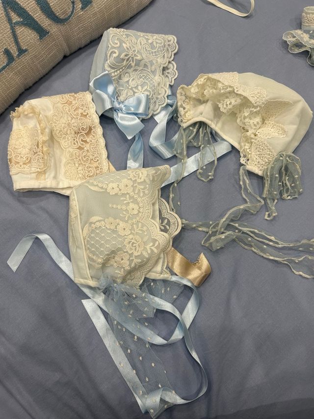 Capotas de encaje para bebé (4 unidades)