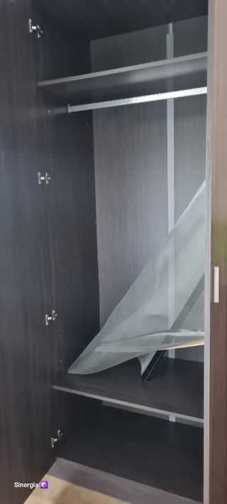Armario 3 puertas - Gris oscuro
Hay que desmontar.