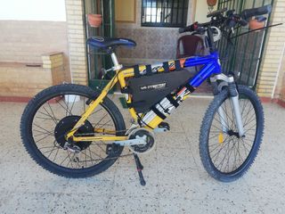 Bicicleta eléctrica montaña