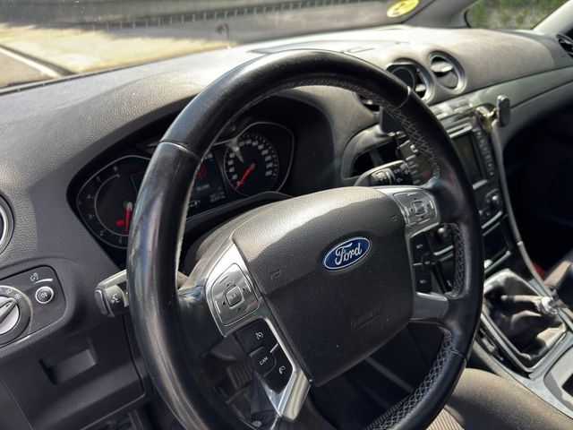 Ford S-MAX 2013