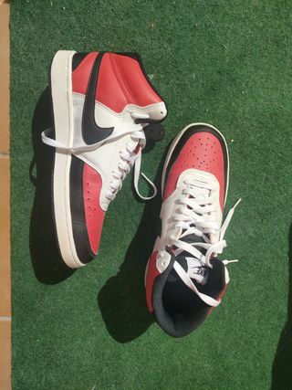 Nike Court Vision - rojas y negras