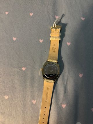 Reloj Bella + Rose beige y dorado