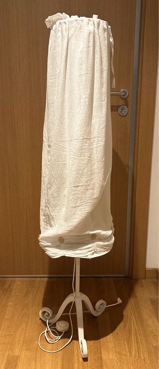 Lampara pie IKEA blanca