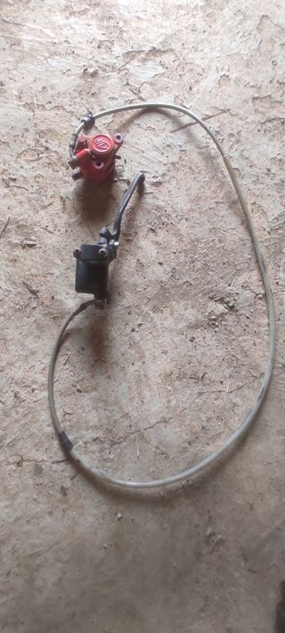 Freno delantero derbi