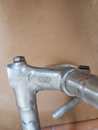 Manillar y potencia bici carretera clásica Pivo