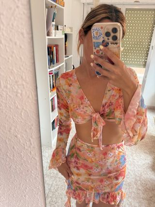 Conjunto top falda flores rosa