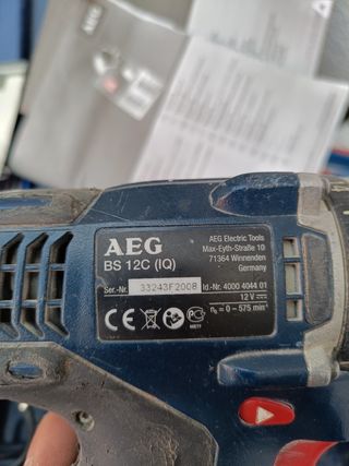 Taladro AEG usado