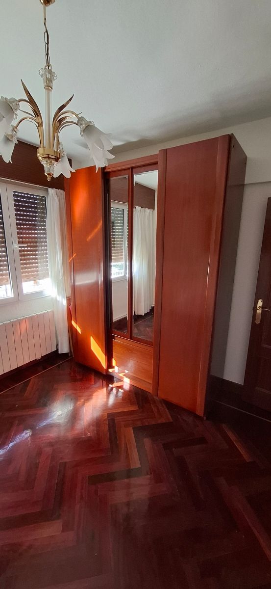 Magnífico Armario 3 cuerpos - Madera cerezo