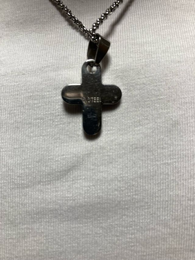 Collana croce in acciaio