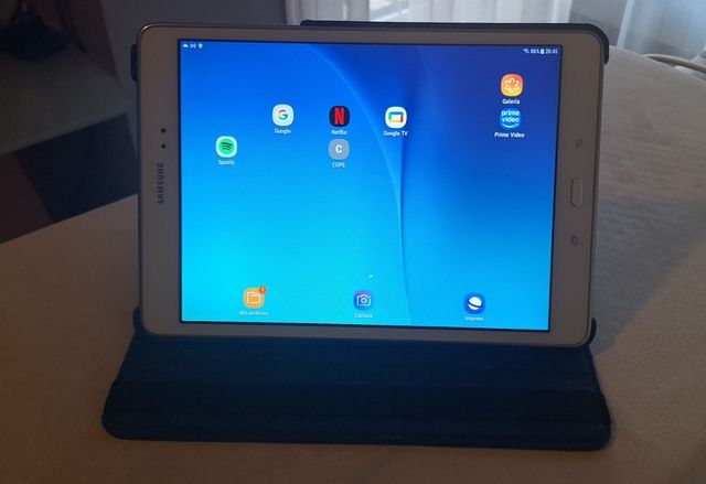 Tablet Samsung Tab A blanca