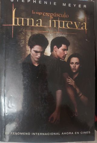 Luna nueva. Traducción de José Miguel Pallares.