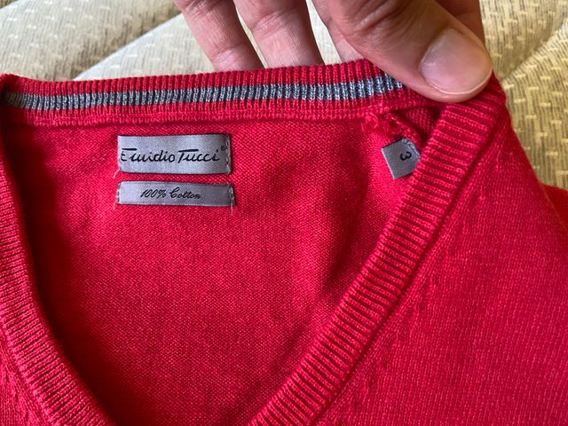 Jersey Emidio Tucci rojo - Cuello pico