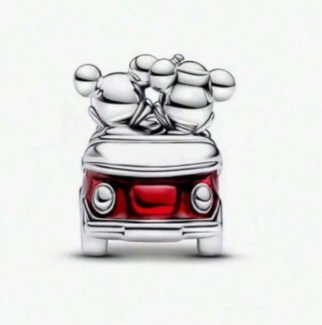 Charm Mickey y Minnie – Un Viaje Lleno de amor