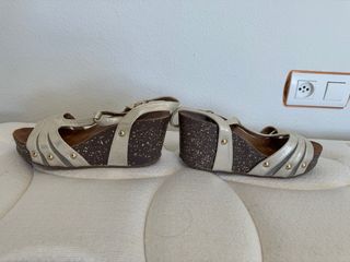 Sandalias cuña doradas-XTi