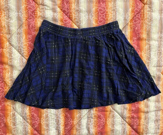 Minigonna con fantasia scozzese blu e nera Zara