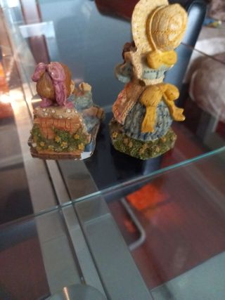 2 figuras piedra niña
