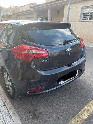 KIA Ceed 2017 73.000km precio negociable