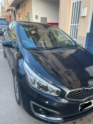 KIA Ceed 2017 73.000km precio negociable