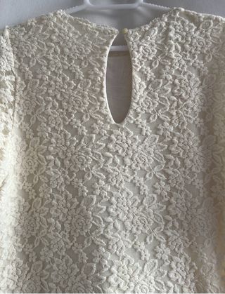 Blusa Massimo Dutti encaje beige