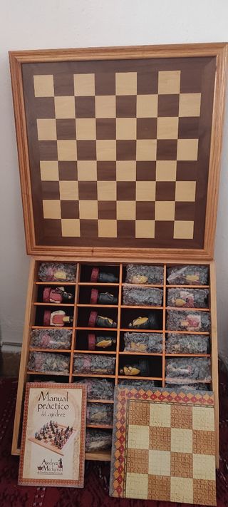 Ajedrez 32 piezas porcelana nuevo