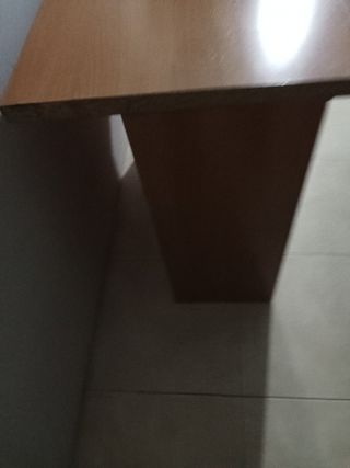 Mueble almacenaje de madera marrón