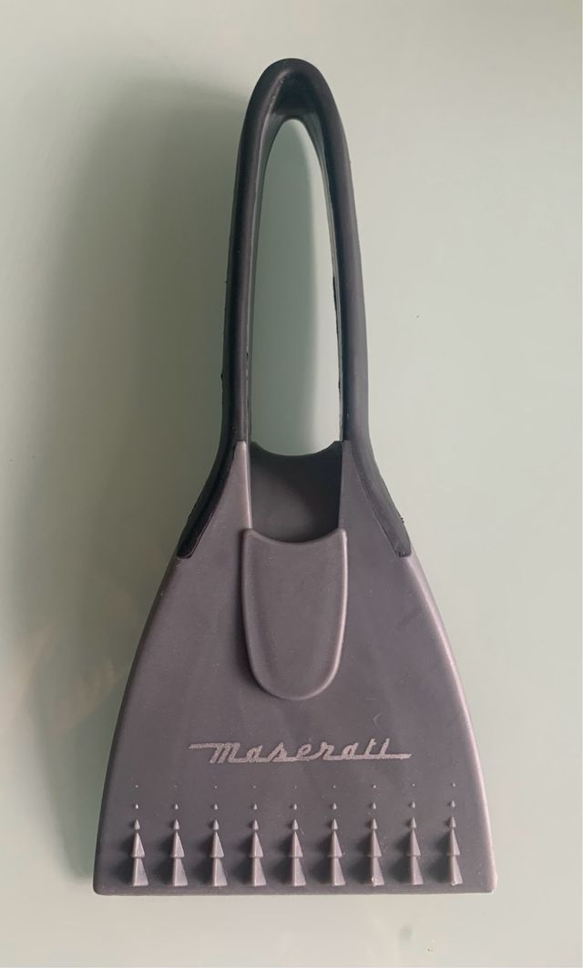 Rascador hielo Maserati