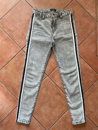 Jeans Bershka grigi vita alta