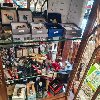 Isqueiro Cartier Les Must - Vermelho