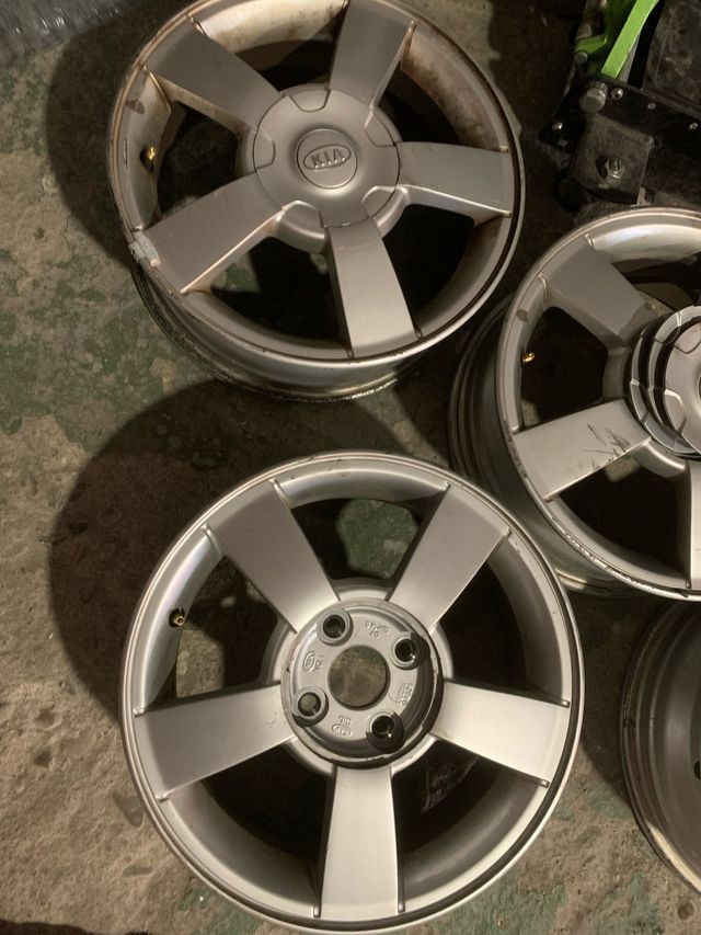 llantas Kia 15”