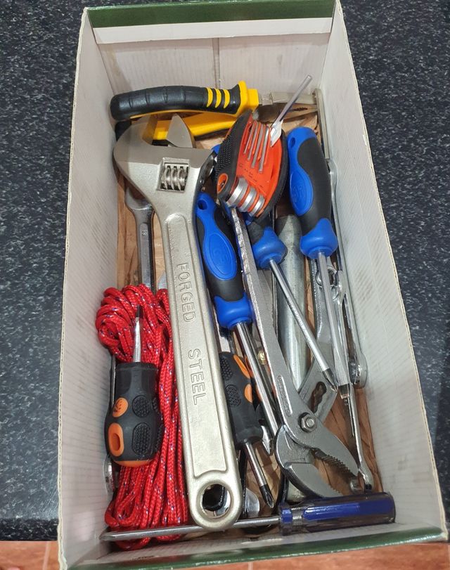 Caja herramientas variadas
