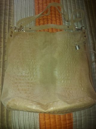 Bolso mostaza  piel grande
